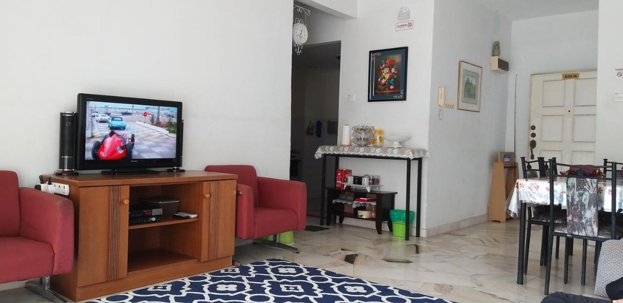 Homestay Haizal Telok Kemang Port Dickson Exterior foto